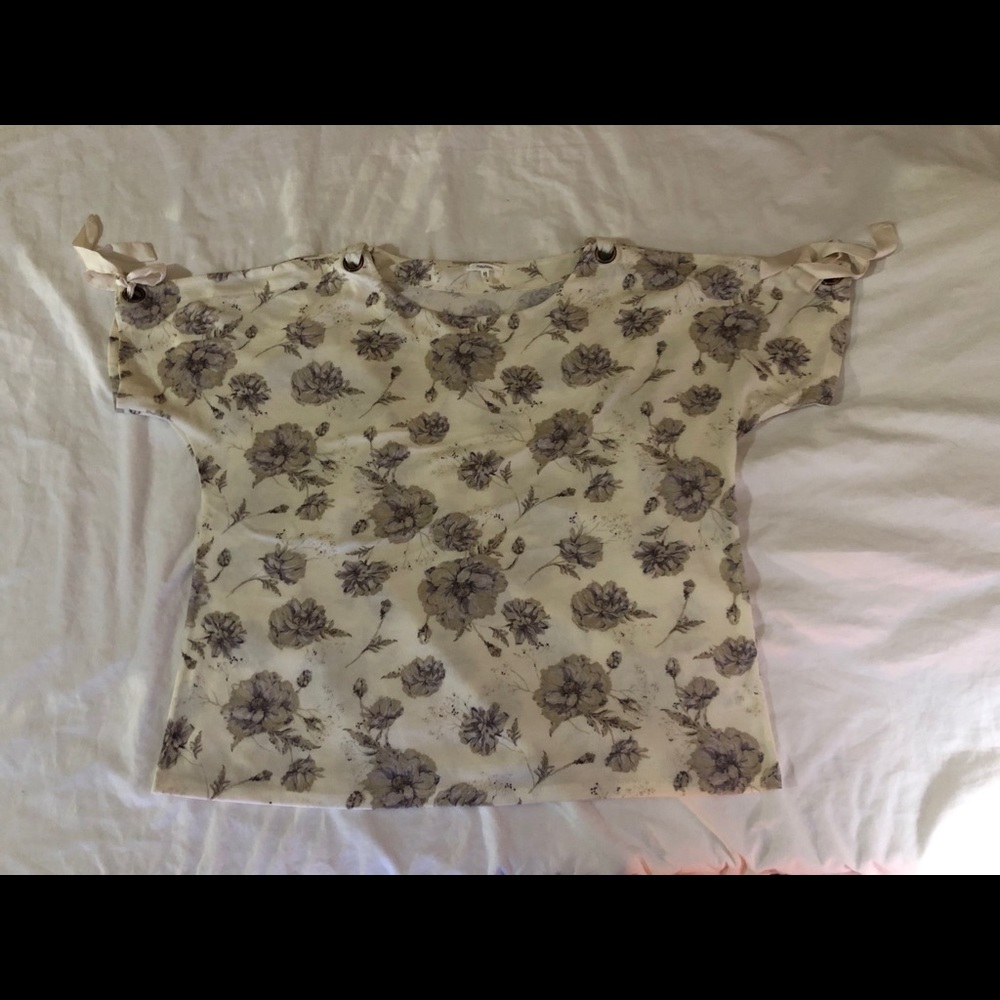 Maurice’s tie shoulder top